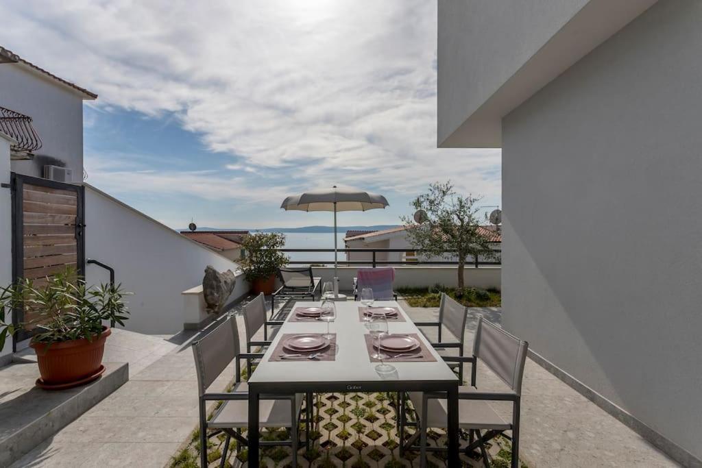 Holiday Home Lolina,Sea On A Palm! Heated Pool 特罗吉尔 外观 照片
